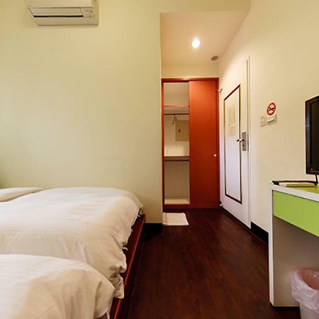 Backpacker B&B Jinning Bagian luar foto